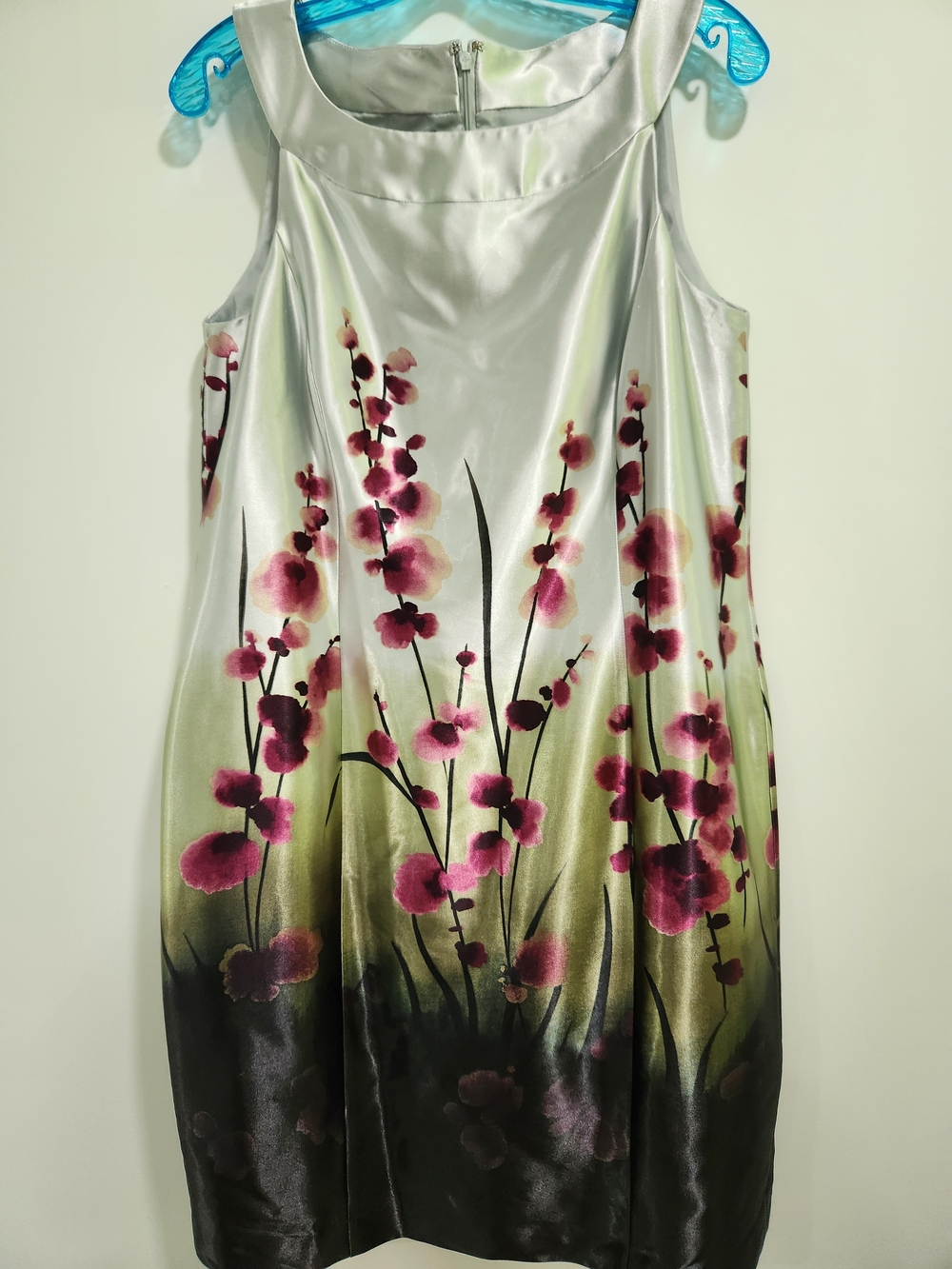 Jones Wear Green  Satin Dress with Pink Floral Print Vintage